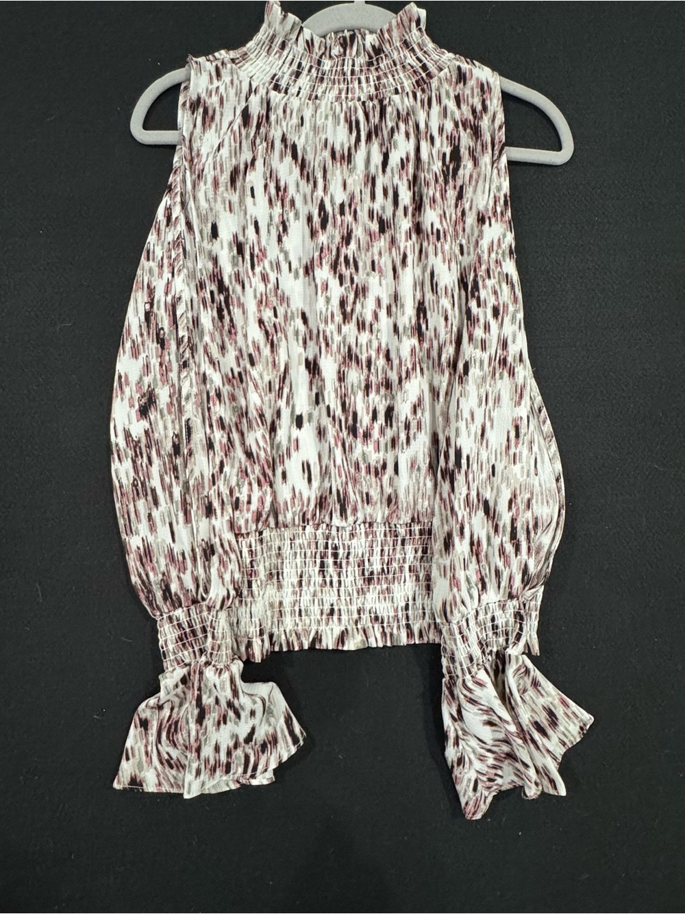 Smocked Mock-Neck Open Arm Blouse in White Pink and Maroon Speckle